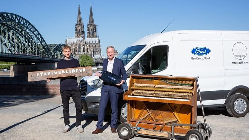 Stadtgeklimper im Ford Transit - Thelonious Herrmann startet Südeuropa-Tour mit mobilem Klavier