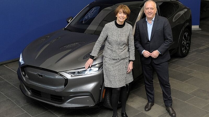 Oberbürgermeisterin Reker zu Besuch bei den Ford-Werken